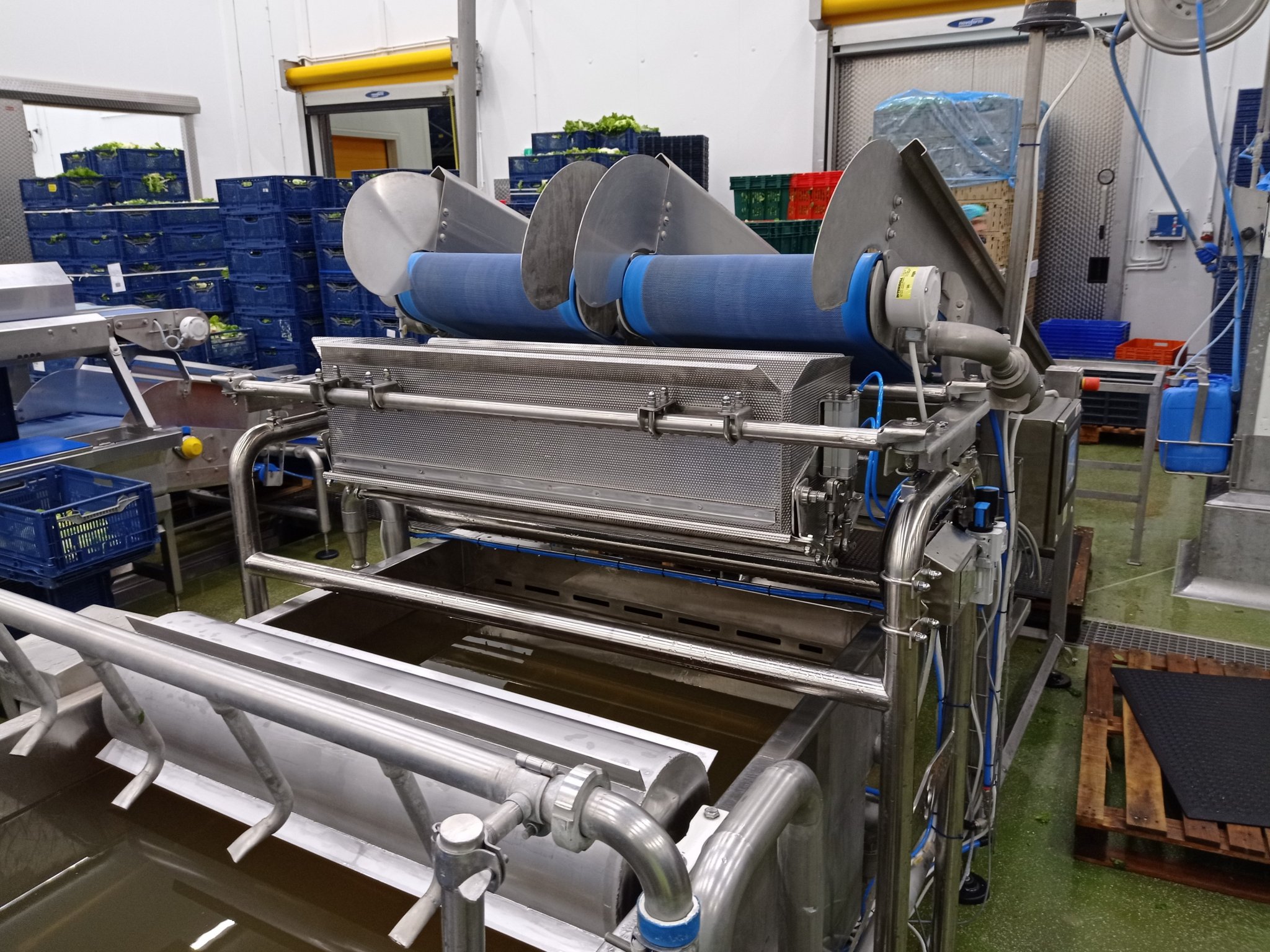 Przemysłowy system ważenia materiałów sypkich w zakładzie produkcyjnym