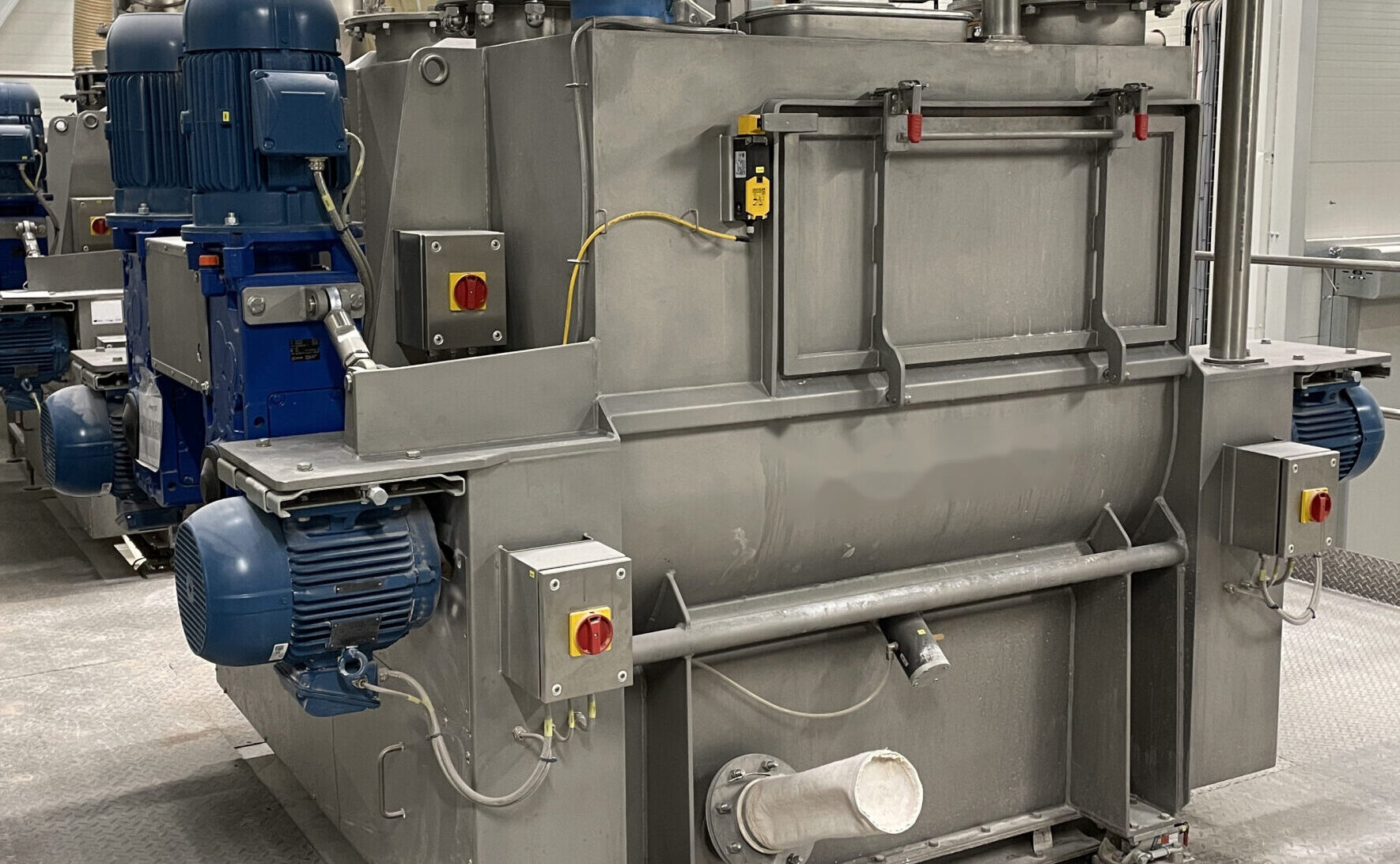 Mieszanie materiałów sypkich – mieszalniki przemysłowe